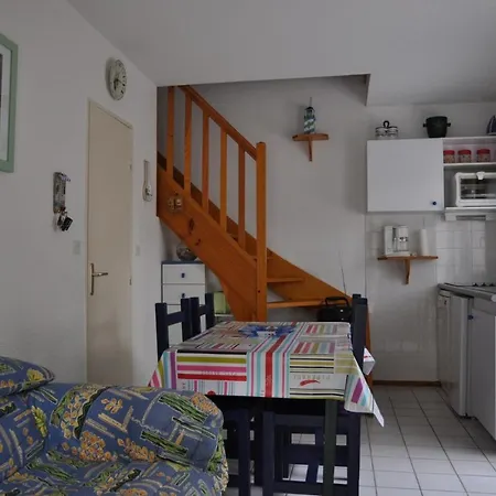 Maison Jumelee Dans Avec Piscine - 13701 Lacanau
